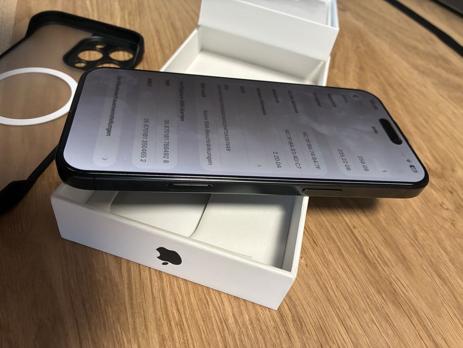 IPhone 16 Pro Max, 256 GB стан ідеал