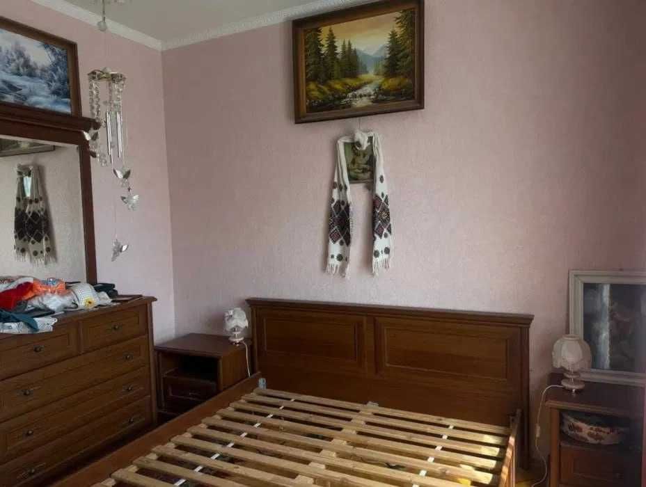 Продається 4-кімнатна квартира, просп. Червоної Калини, 103