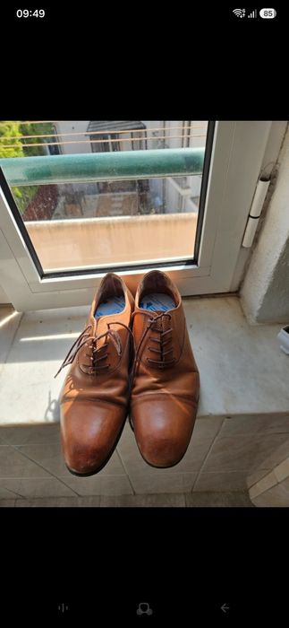 Sapatos castanhos