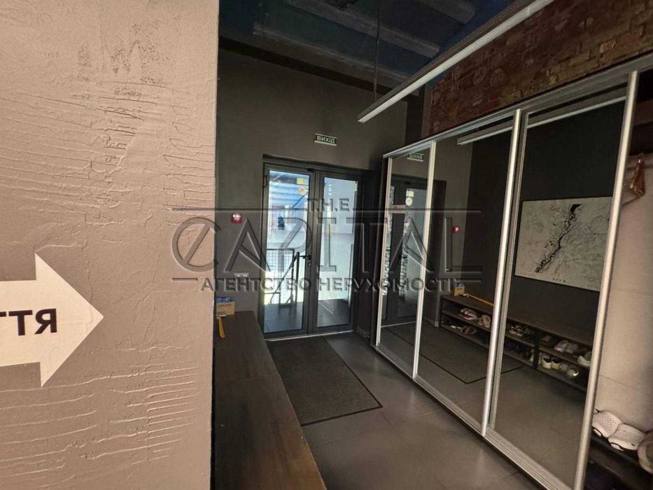 Оренда просторого офісу площею 880 м² на 4 поверсі, центр, є меблі! 10 хвилин пішки від метро «Золоті ворота»