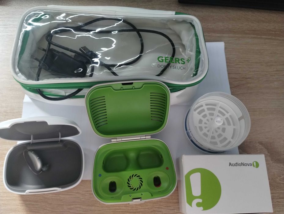 Aparat słuchowy AudioNova DX 90 Li - R GEERS jak Nowy