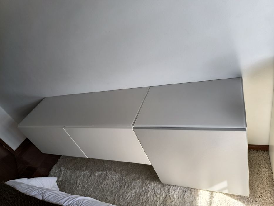 Armário de parede com vidro