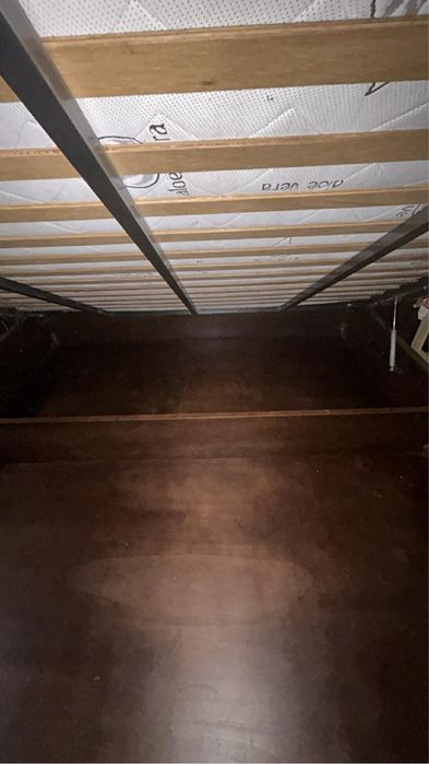Cama de madeira maciça 2x2m