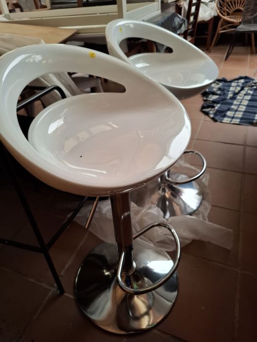 Cadeiras novas em tecido