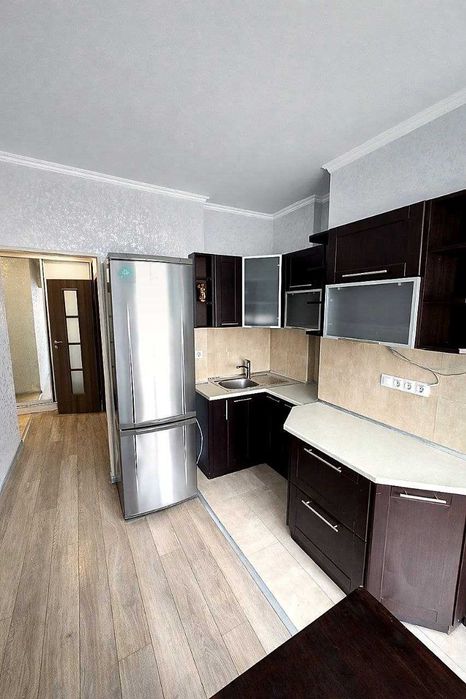 Простора 1 кімнатна квартира Райдужний, Таїрова.