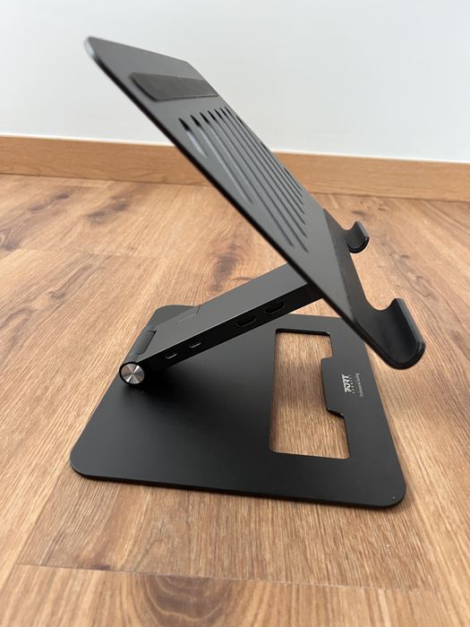 Docking Station Port Designs 2 in 1 USB-C com Notebook Stand