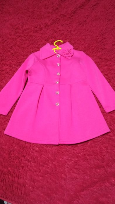 Пальтишко на девочку