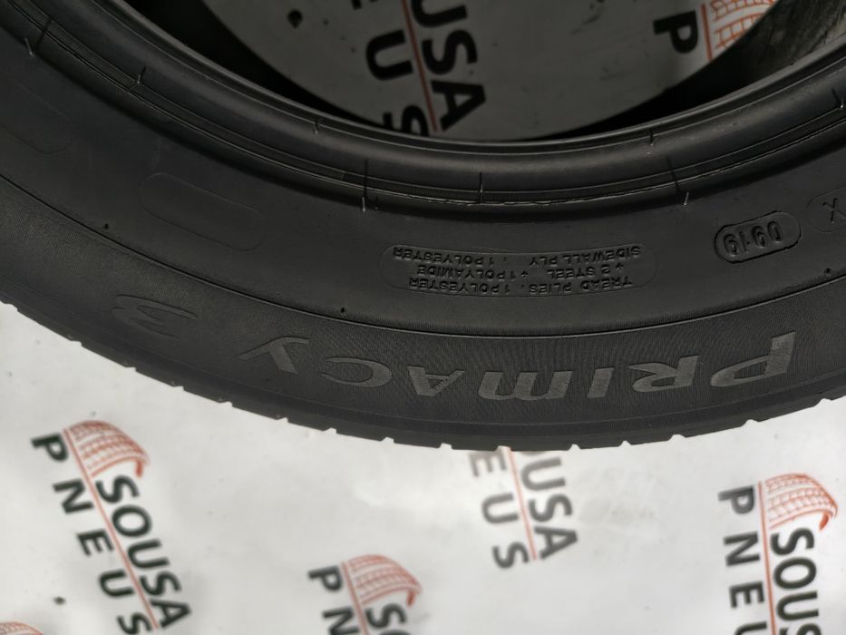 2 pneus semi novos 235-55R17 Michelin - Oferta dos portes