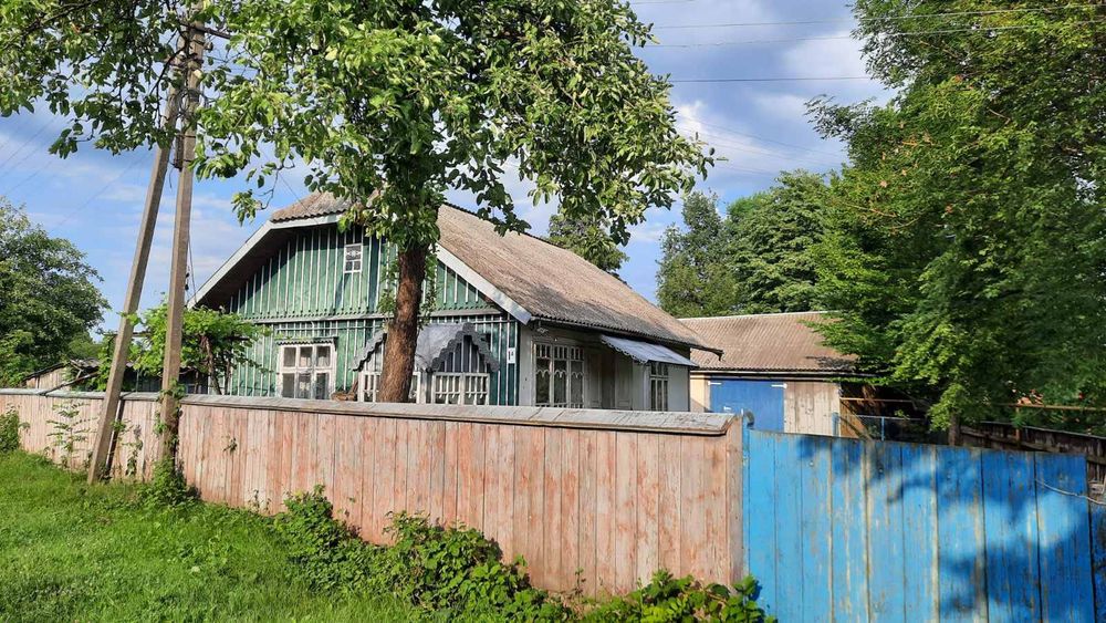 ТЕРМІНОВО продається будинок у м.Вашківці Вижницького р-ну, Черн.обл.