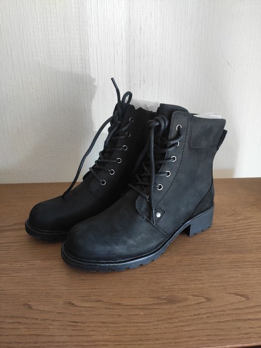 Clarks skórzane buty