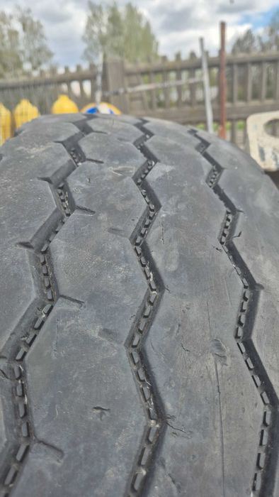 Opona budowlana 13R 22,5