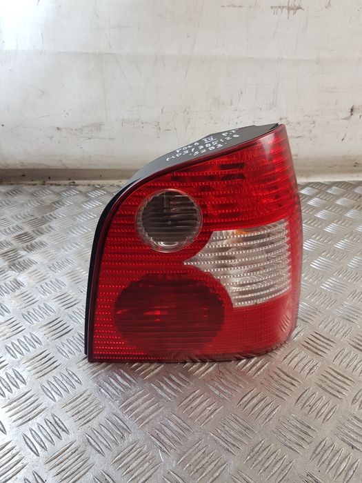 Lampa Prawa Tył 6Q6945112A + Wkład Vw Polo Iv 03R-