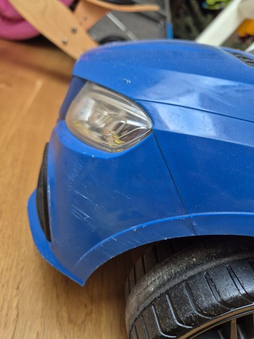 Jeździk - pchacz autko Mercedes z dźwiękami