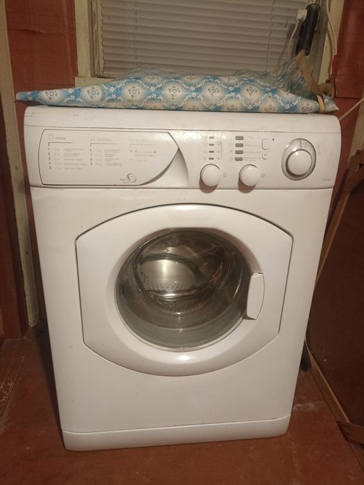 Пральна машина indesit 5кг