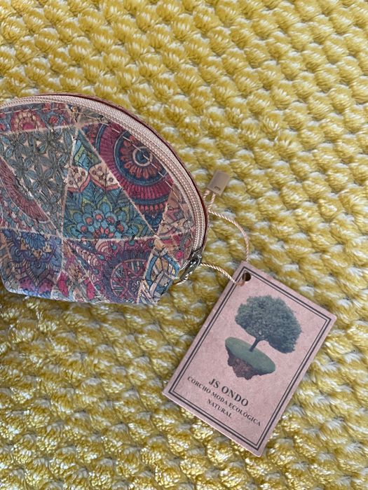 Porta-moedas em cortiça