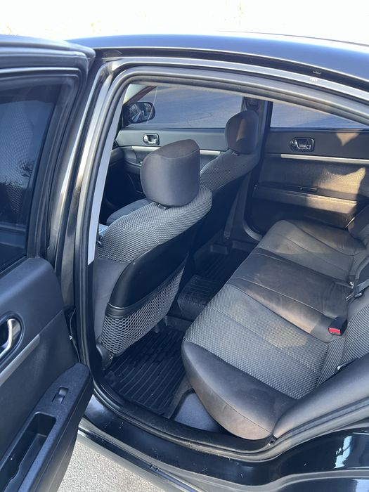 Mitsubishi Galant 2008