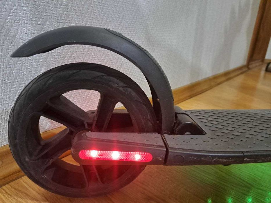 Електросамокат Segway Ninebot ES4