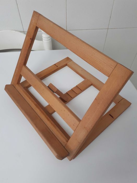 Suporte Madeira para Leitura