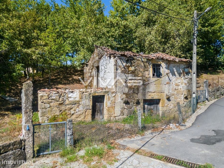 Moradia para Restaurar T0 Venda em Souto,Terras de Bouro