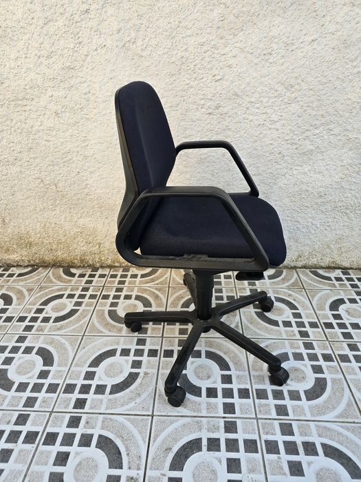 Cadeira secretária barata