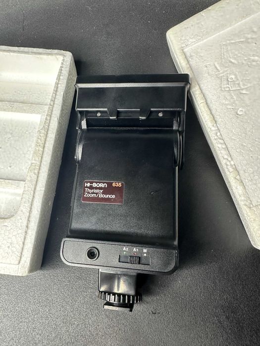 Вспышка для фотоапарата HI-BORN 635 Thyristor Zoom Bounce Япония