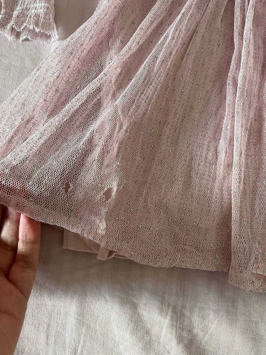 Vestido Zara de tule rosa-claro com folhos e brilhos, 2-3 anos