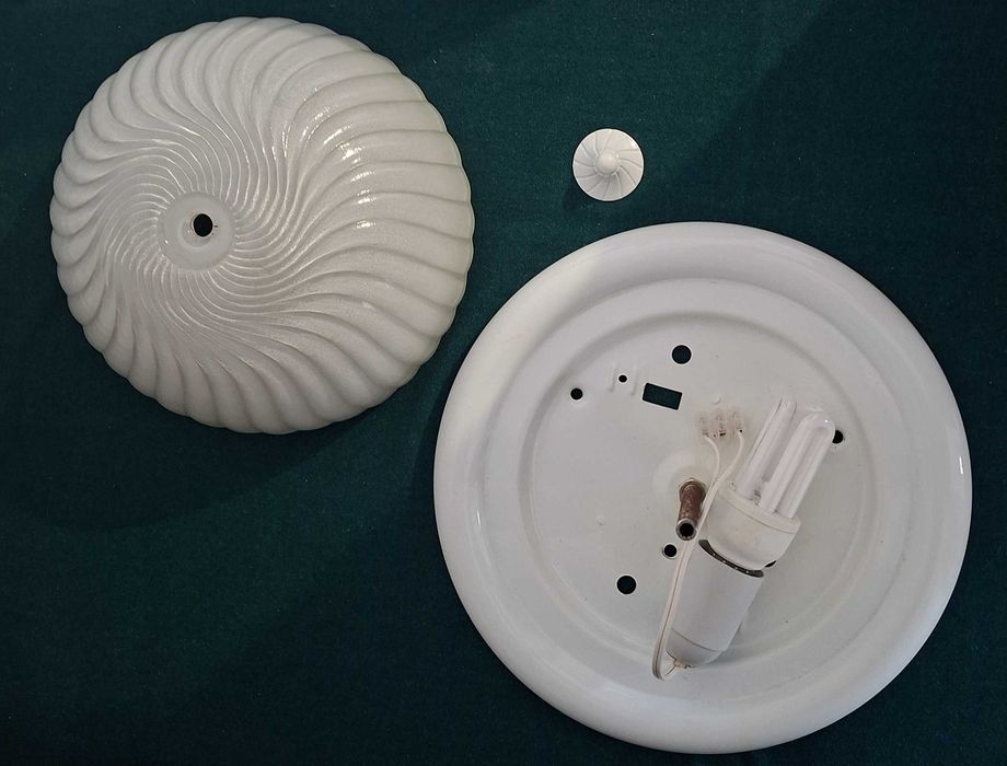 Luminária / Globo de teto ou parede, vintage, branco