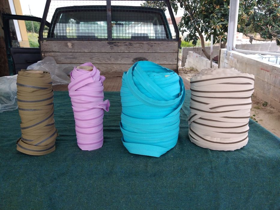 Rolos de fechos  para costura