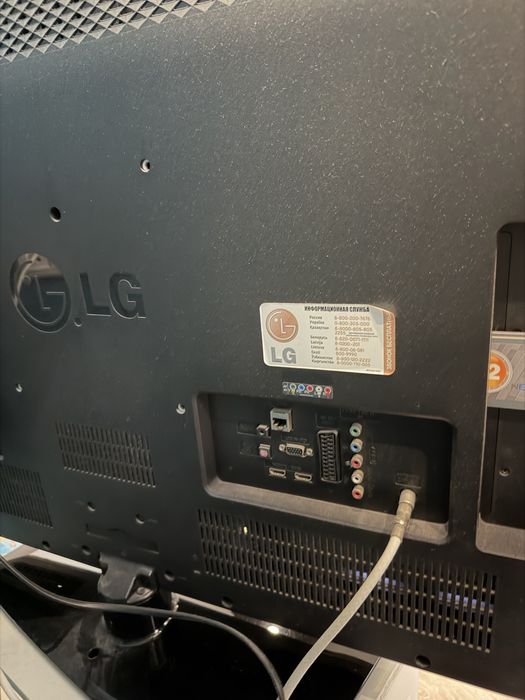 Тел LG 42 діагональ