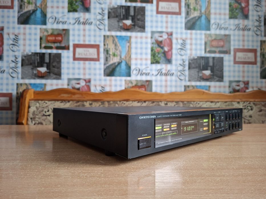 Японский винтажный стереотюнер Onkyo T-4017,FM/AM,гарантия!