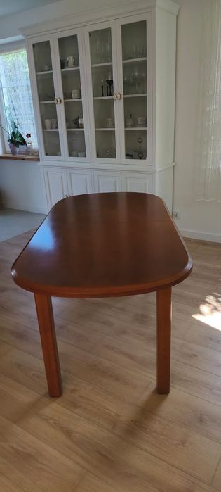 Sprzedam stół salonowy