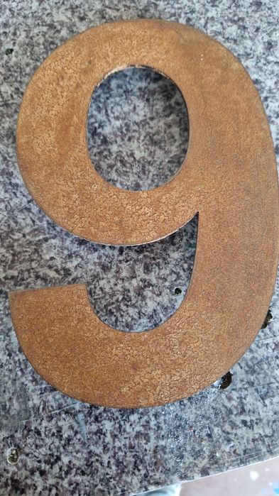 Cyfry z blachy corten