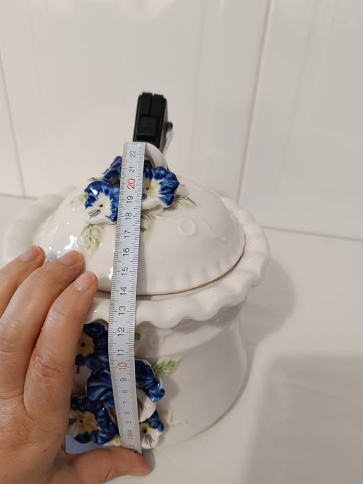 Biscoiteira grande. Terrina Porcelana Antiga.