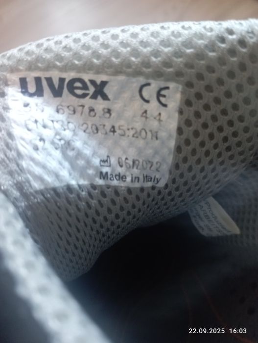 buty Uvex 69788 rozmiar 44 wkładka 29,5 cm nowe