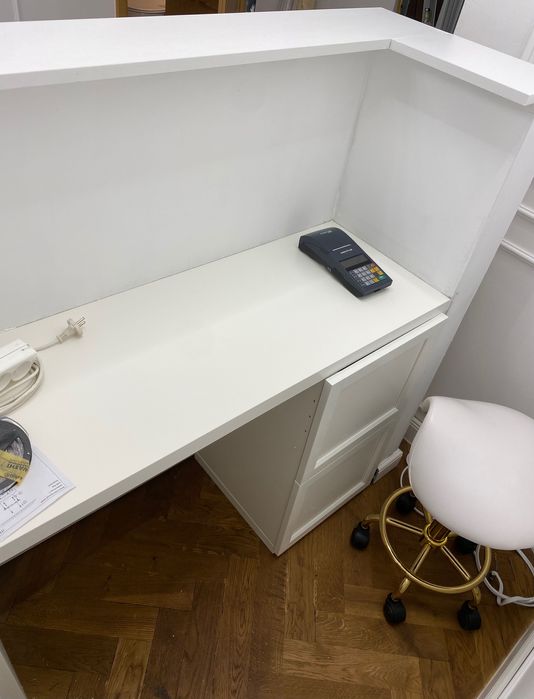 Recepcja \ Biurko do Salonu