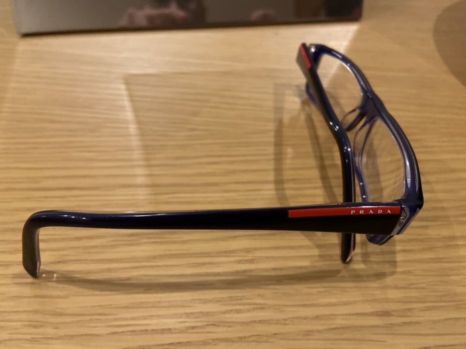 Óculos da marca Prada