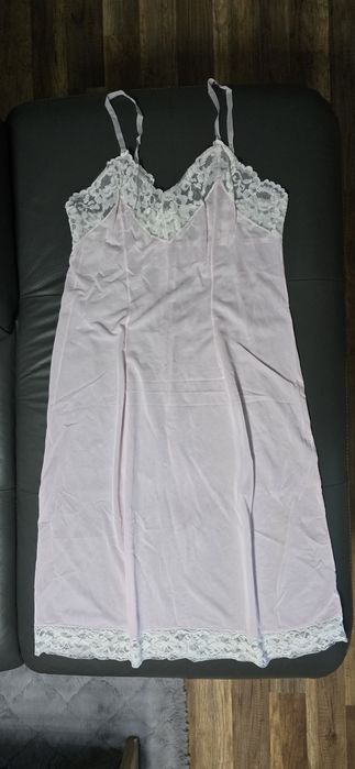 Piękna Różowa Halka Z Elegancką Koronką Marki Perlon Roz. XXL/44/16