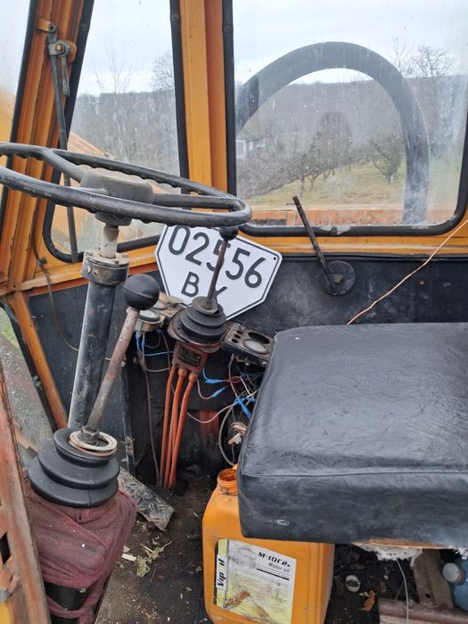 Продам ескаватор.