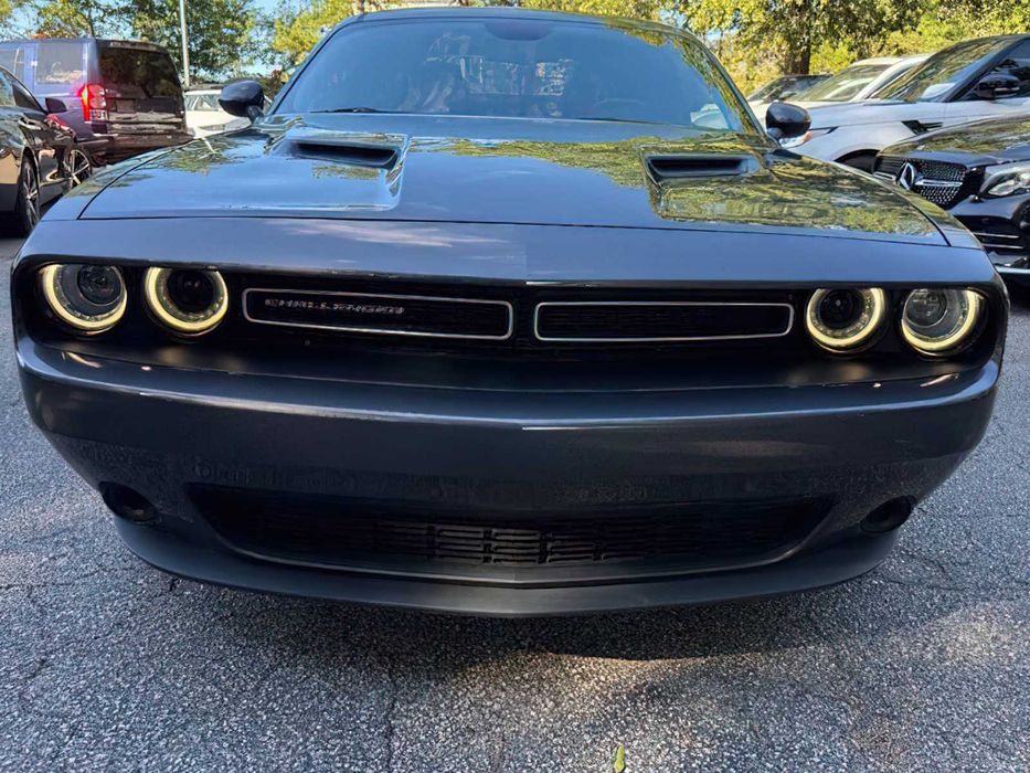Dodge Challenger      2017