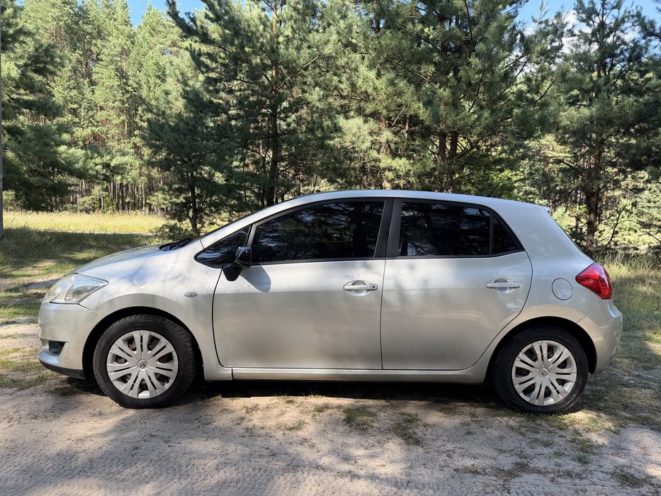 Продам Toyota Auris