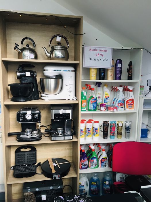 Полиці скляні та деревяні