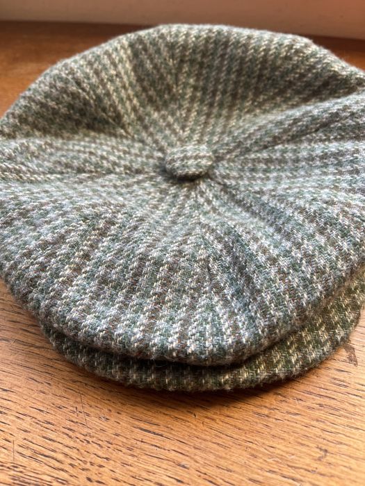 Kaszkiet męski w kratę