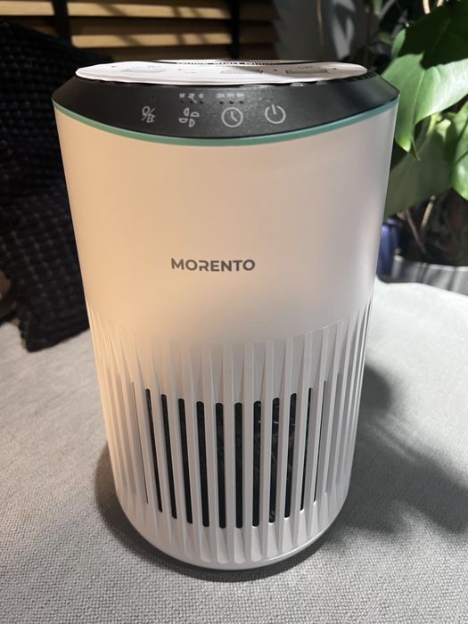 Oczyszczacz powietrza marki Morento.