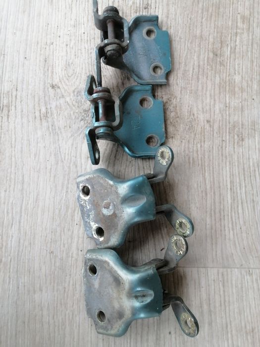 Продам петлі Ланос