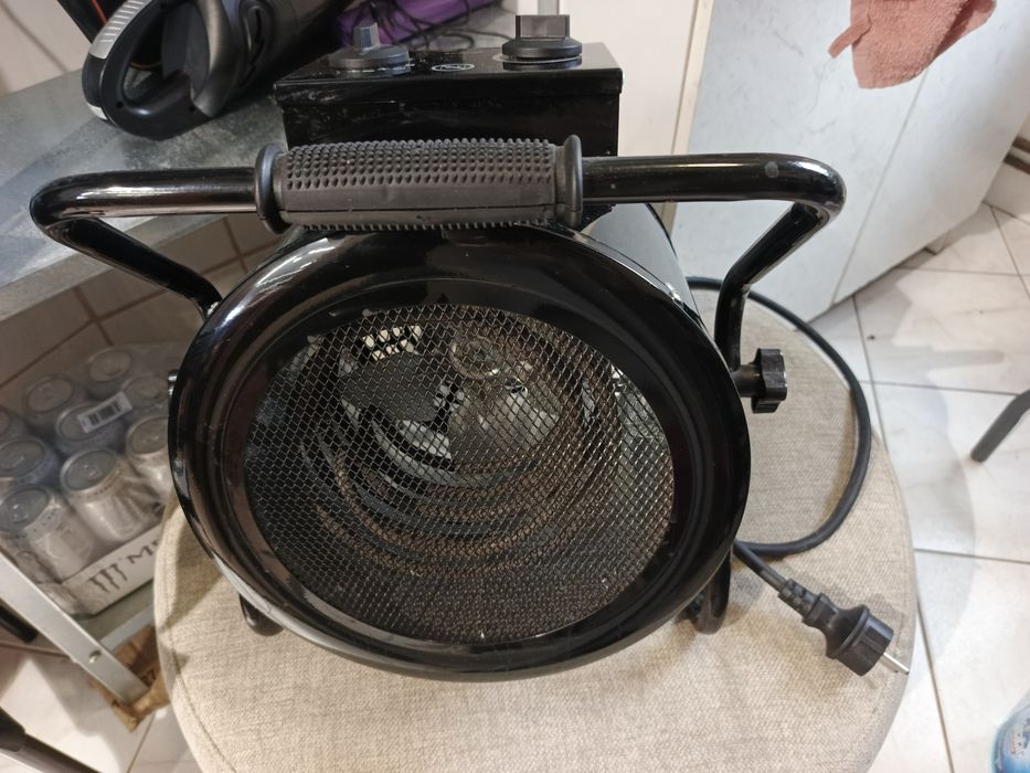 Nagrzewnica elektryczna 3300W equation