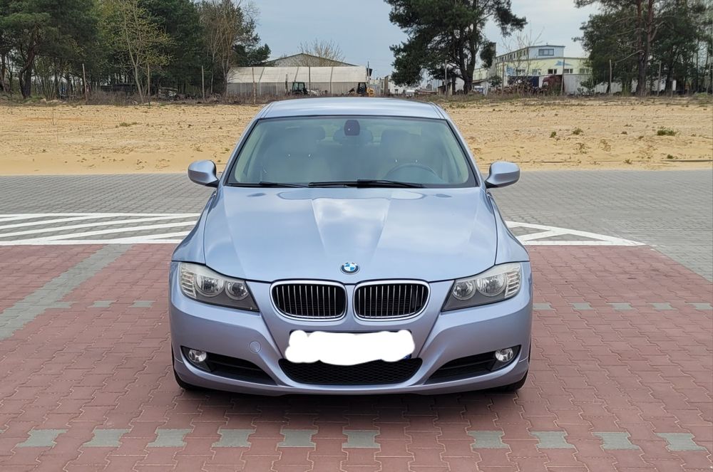 Sprzedam BMW E90 2011 lift