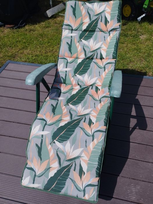 Leżak plażowo ogrodowy.