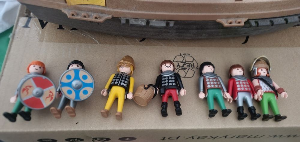 Navio playmobil incompleto