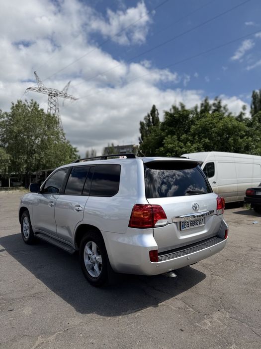 Toyota Land Cruiser 200 дизель