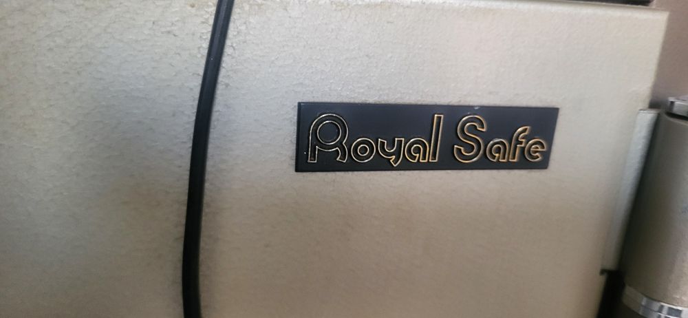 Сейф Royal Safe R-20